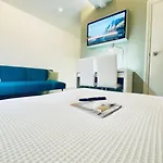 Apt 11 Seaside Serenity Chic Studio Steps To Beach